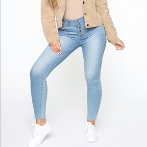 Button Me Again Skinny Jeans - Light Blue Wash